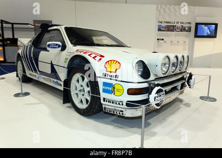 Une Ford RS200, groupe B, voiture rallye sur l'écran dans 'l'apogée du rassemblement" de la London 2016 Classic Car Show. Banque D'Images