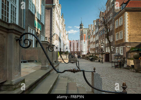 Après-midi sur la rue Mariacka dans la vieille ville de Gdansk, Pologne. Banque D'Images