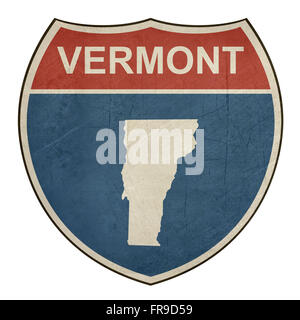 Grunge Vermont American Interstate highway road shield isolé sur un fond blanc. Banque D'Images