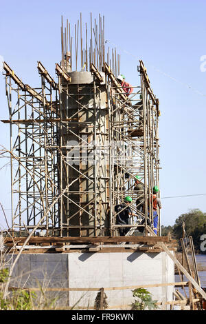 Construction de pont sur l'US-287 sur la rivière Jacui Devise - municipalités - Restinga Seca aiguë Banque D'Images