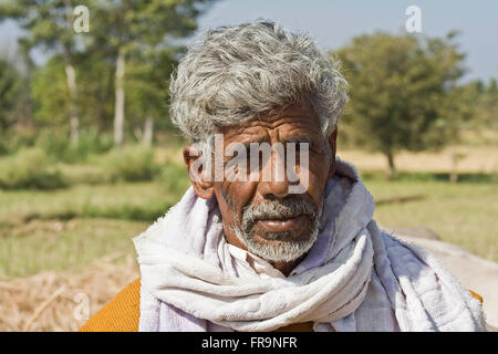 L'Asie, l'Inde, Karnataka, Somnathpur, Portrait d'un agriculteur indien Banque D'Images