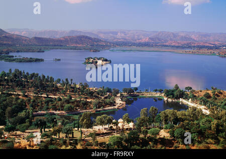 Sommaire du lac Pichola, Udaipur, Rajasthan, Inde Banque D'Images