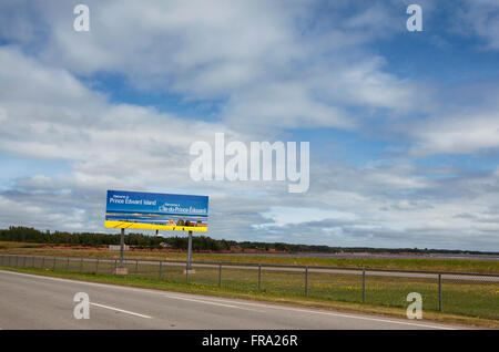 Bienvenue à l'Île du Prince Édouard signe sur l'autoroute Banque D'Images