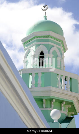 Minaret de la mosquée Masjid dans Boorhaanol Bo-Kaap district à Signal Hill Banque D'Images