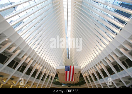 Centre de transport à l'un oculus World Trade Center à New York City, New York, États-Unis d'Amérique. Banque D'Images