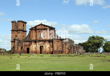 Sítio Arqueológico São Miguel Arcanjo - ruínas da Igreja de São Miguel construída de 1735 a 1745 Banque D'Images