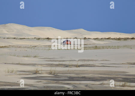 Voyager en automobile les dunes de Lagoa do Peixe National Park Banque D'Images