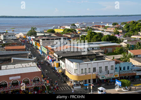 Vue du haut de la ville de Tarente - Amazon River dans l'arrière-plan Banque D'Images