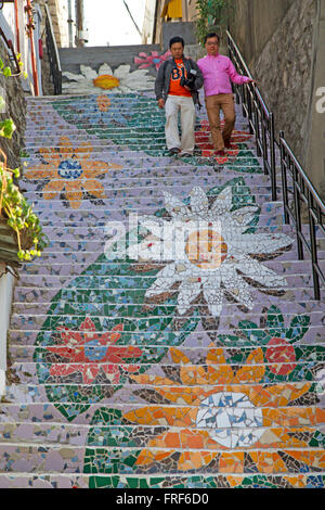 Escalier peint dans la banlieue de Séoul Ihwa-dong Banque D'Images