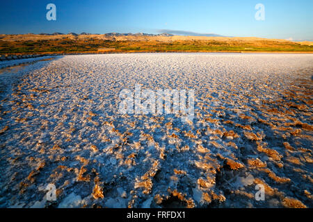 Pag, Croatie - Old salt piscines travaux encore en usage Banque D'Images