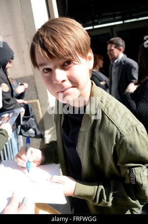 New York, USA. Mar 22, 2016. Juda Lewis dehors et environ pour la célébrité Candids - TUE, , New York, NY 22 mars 2016. Credit : Everett Collection Inc/Alamy Live News Banque D'Images