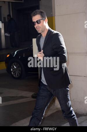 New York, USA. Mar 22, 2016. Bryan Sipe dehors et environ pour la célébrité Candids - TUE, , New York, NY 22 mars 2016. Credit : Everett Collection Inc/Alamy Live News Banque D'Images