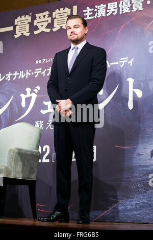 Tokyo, Japon. 23 mars, 2016. L'acteur américain Leonardo DiCaprio assiste à une conférence de presse pour le film The revenant à l'Hôtel Ritz-Carlton Tokyo le 23 mars 2016, au Japon. DiCaprio a récemment remporté l'Academy Award du meilleur acteur dans un premier rôle pour le revenant et visite pour la première du film au Japon, qui aura lieu ce soir. Le film est sorti au Japon le 22 avril 2016. Credit : Rodrigo Reyes Marin/AFLO/Alamy Live News Banque D'Images