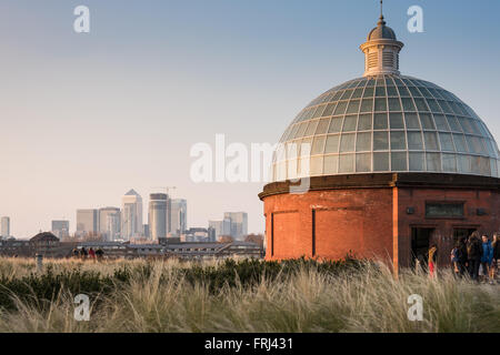 Londres - le 17 mars 2016. Le pied de Greenwich traverse le Tunnel sous la Tamise à l'Est de Londres Banque D'Images