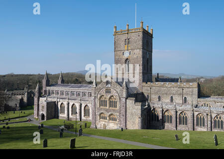 La Cathédrale de St David à St David's, Pembrokeshire, Pays de Galles de l'Ouest. Banque D'Images