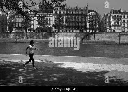 Jogger, Port de la Tournelle, Paris Banque D'Images