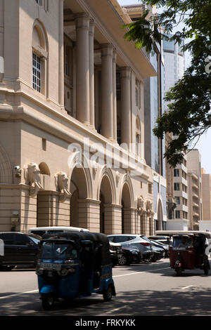 Sri Lanka, Colombo, Janadhipathi Mawatha, Fort, tête d'éléphant décoration sur le bâtiment civique Banque D'Images