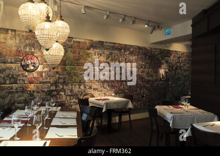 Salle à manger de HILTL le monde ouvert plus ancien restaurant végétarien à Zurich Suisse Banque D'Images