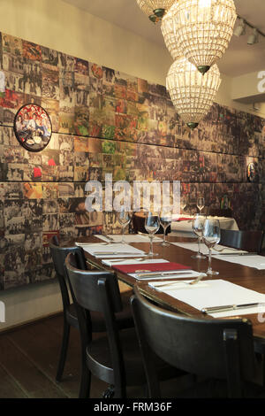 Salle à manger de HILTL le monde plus ancien restaurant végétarien ouvert. Zurich Suisse Banque D'Images