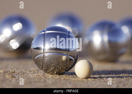 Un jeu de boules 120404-15 avec Cochonnet ou jack. Photo CHRIS ISON. Banque D'Images