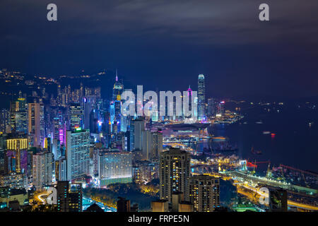 Hong Kong. Image de Hong Kong skyline at night. Banque D'Images