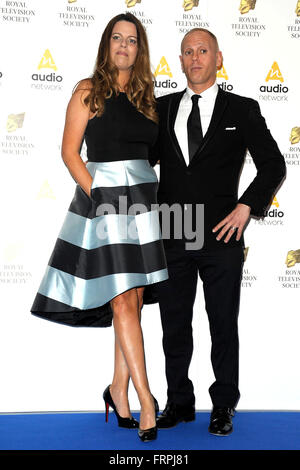 Londres, Royaume-Uni. Mar 22, 2016. Tom Courtenay assistant à la Royal Television Society Programme Awards du Grosvenor House Hotel Park Lane Londres le 21 mars 2016 Crédit : Peter Phillips/Alamy Live News Banque D'Images