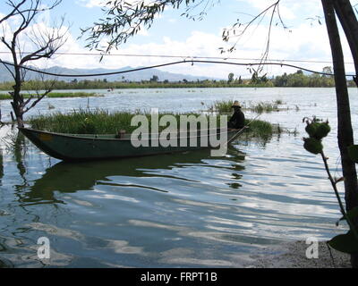 Pêcheur chinois,Lac Erhai Hu Banque D'Images