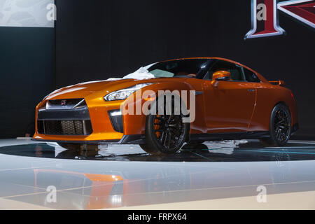New York, USA. 23 mars, 2016. Nissan GT-R dévoilé au New York International Auto Show à Jacob Javits Center Crédit : lev radin/Alamy Live News Banque D'Images