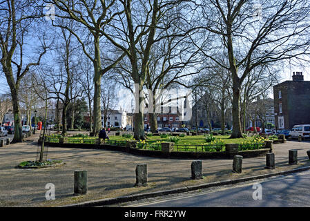 La place de l'étang au printemps, Highgate Village London England Angleterre UK Banque D'Images