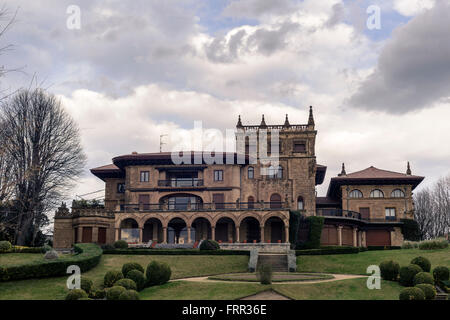 Palace dans un quartier résidentiel de Getxo, Bilbao, Pays Basque, Espagne Banque D'Images