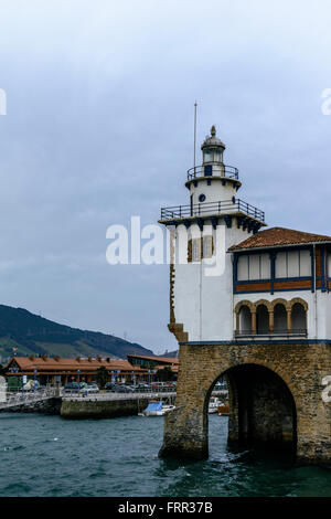 La Croix Rouge, de la base maritime de Getxo, Bilbao, Pays Basque, Espagne Banque D'Images