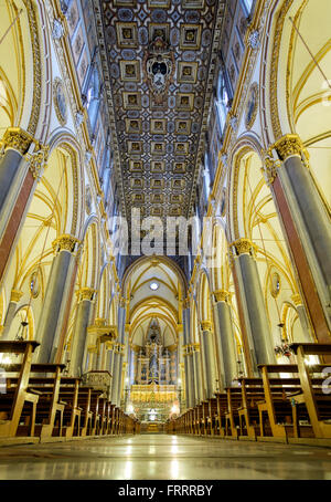 De l'intérieur de l'église de San Domenico Maggiore, Naples, Italie Banque D'Images