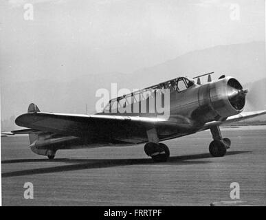 Cette image de la collection Ray Wagner représente un Douglas A3D-2 (A-3B) Skywarrior. Le A-3 Skywarrior était un bombardier stratégique développé par la Douglas Aircraft Company pour la marine américaine, principalement utilisé pour des missions de bombardement à longue portée. Banque D'Images