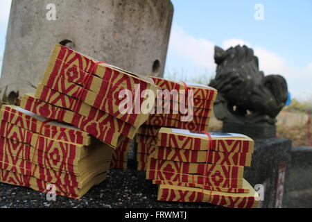 Le culte des ancêtres au cours de ching ming festival est une manière qui montre de piété filiale chinoise à Taiwan Banque D'Images