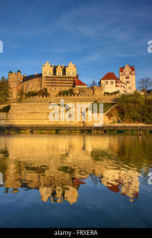 Bernburg Château au-dessus de la rivière Saale, Bernburg, Saxe-Anhalt, Allemagne Banque D'Images