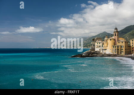 Basilica di Santa Maria Assunta, Camogli, province de Naples, Riviera Italienne, Liguria, Italia Banque D'Images