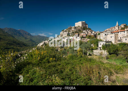 Castelvecchio di Rocca Barbena, province de Savone, Riviera Italienne, ligurie, italie Banque D'Images