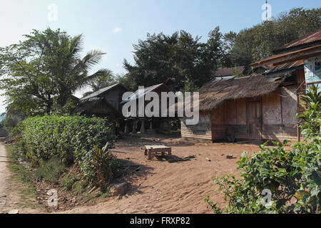 Village Akha près de Luang Prabang - Laos Banque D'Images