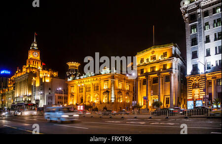 La Chine, Shanghai, nightview du Bund, avec la Maison de la douane, Bank of Communications et de l'ancienne Banque Russo-Chinese Banque D'Images