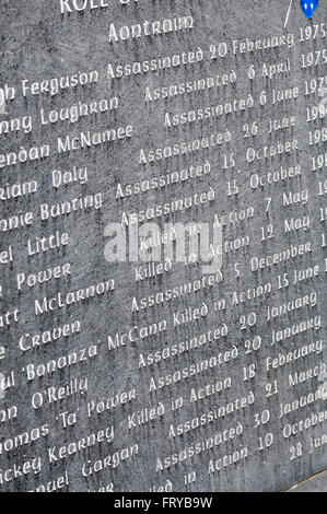 Belfast, Irlande du Nord. 24 Mar 2015 - des pierres tombales à l'AIDN memorial memorial plot in Milltown Cemetery, l'Ouest de Belfast . Crédit : Stephen Barnes/Alamy Live News Banque D'Images