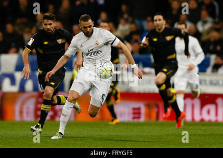 20.03.2016. Madrid, Espagne. Karim Benzema (9) Real Madrid. La Liga match entre le Real Madrid et le FC Séville au Santiago Bernabeu à Madrid, Espagne, le 20 mars 2016 . Banque D'Images