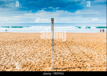 Un terrain de volley-ball de plage se trouve à vide Manley Beach Sydney Australie. Banque D'Images