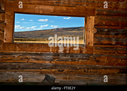 WYOMING - Afficher le nord d'une dépendance à Osborn Homestead situé sur le bord de la Wind River Range à moindre Green River Lake. Banque D'Images