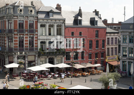 Vivid Grand Place, Mons, Hainaut, Wallonie, Belgique, Europe Banque D'Images