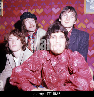 Groupe de rock britannique de la circulation en décembre 1967. De gauche à droite : Steve Winwood,Dave Mason, Jim Capaldi, Chris Wood. Photo Tony Gale Banque D'Images