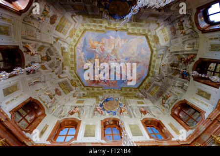 Plafond peint décoré à la salle de marbre de la partie supérieure du Palais du Belvédère à Vienne, Autriche, Europe Banque D'Images