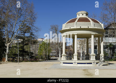 Un monument de la vue à la mairie de Lleida, à proximité de la rivière Segre, Catalogne, Espagne Banque D'Images