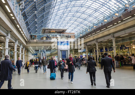 Le hall principal de la gare de St Pancras International, Banque D'Images