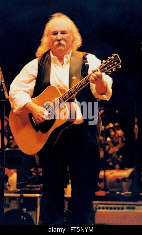 CROSBY STILLS NASH AND YOUNG EN CONCERT, Hartford, CT 04-12-2000 David Crosby photo Michael Brito Banque D'Images