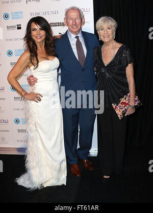 3 mars 2016 - Lizzie Cundy, Bob Wilson et Megs Wilson assistant à Londres Football Awards 2016 au Battersea Evolution de Londres, Banque D'Images